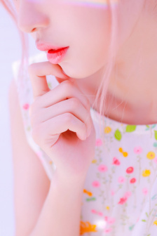 女孩输了让对方随便处理自己
